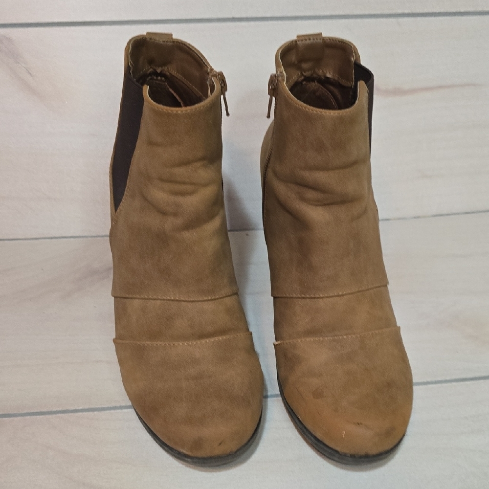Vintage 7 Eight Wedge Bootie